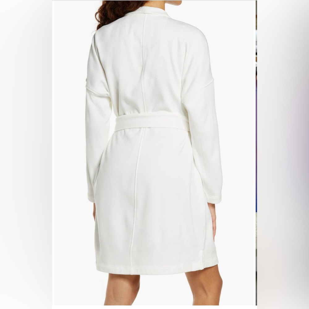 Women's White Robe - Picture 3 of 5
